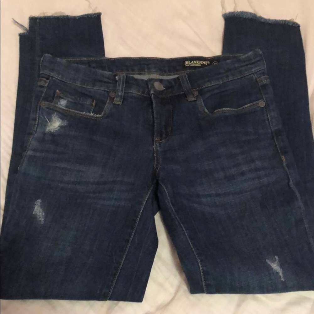 ⭐️✨3 for$20 ✨⭐️BLANKNYC CROP GRILFRIEND JEANS Size 24